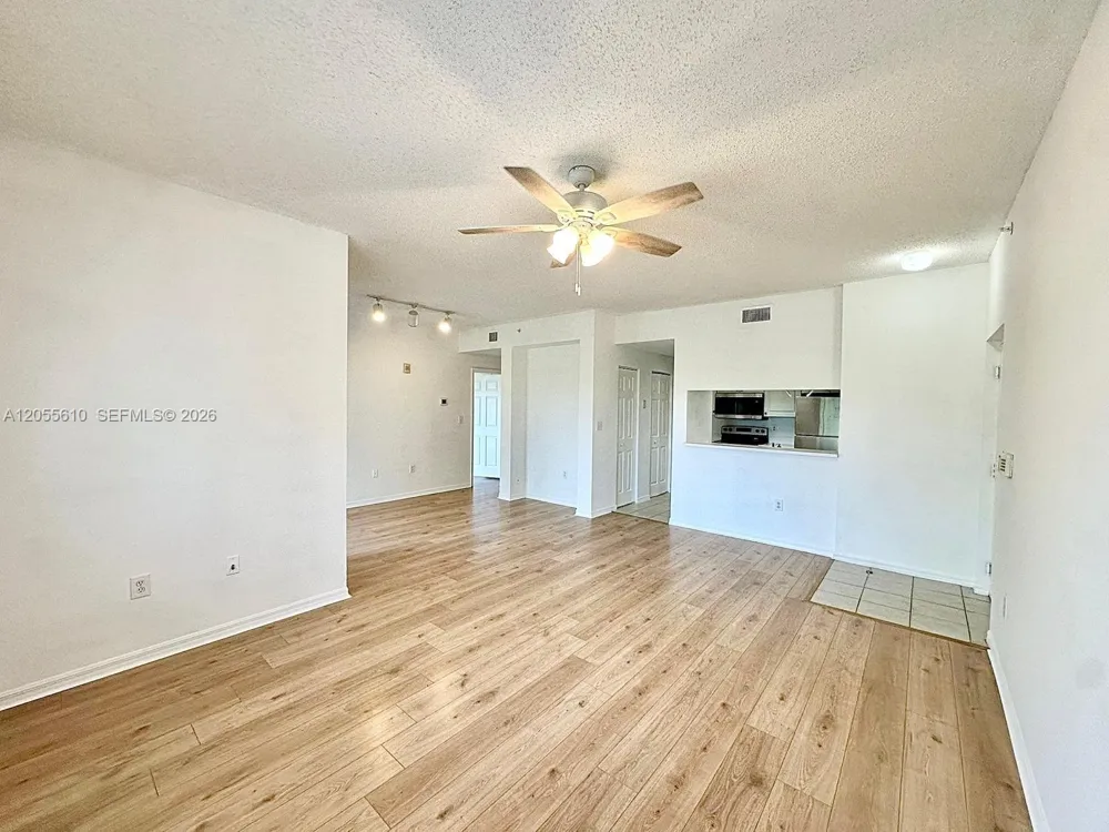 2807 Veronia Dr #301 Palm Beach Gardens, FL 33410