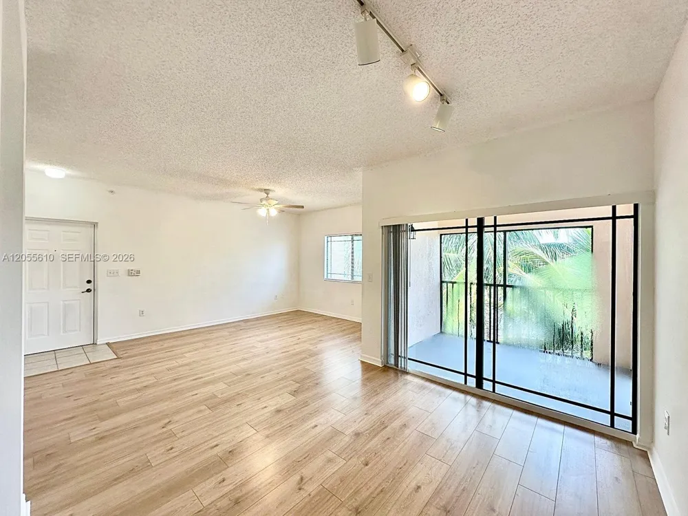 2807 Veronia Dr #301 Palm Beach Gardens, FL 33410