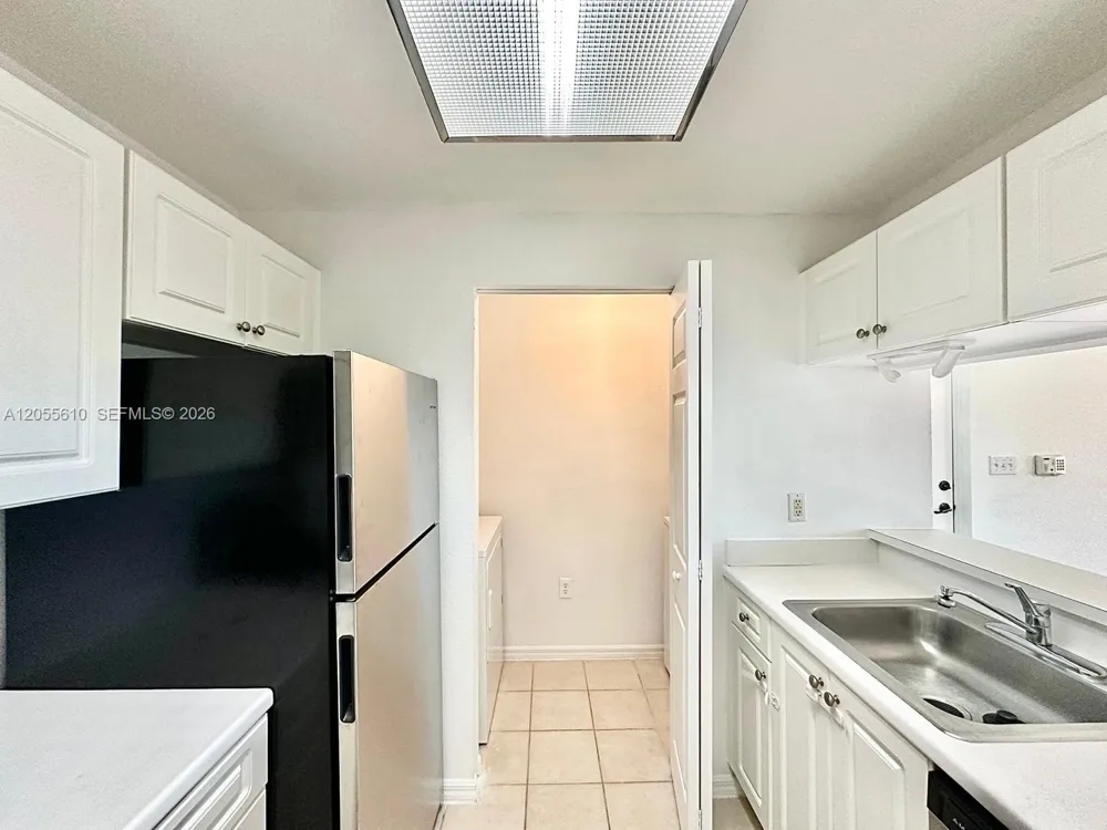 2807 Veronia Dr #301 Palm Beach Gardens, FL 33410
