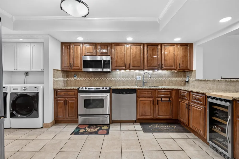 1036 US Highway 1 #121 North Palm Beach, FL 33408