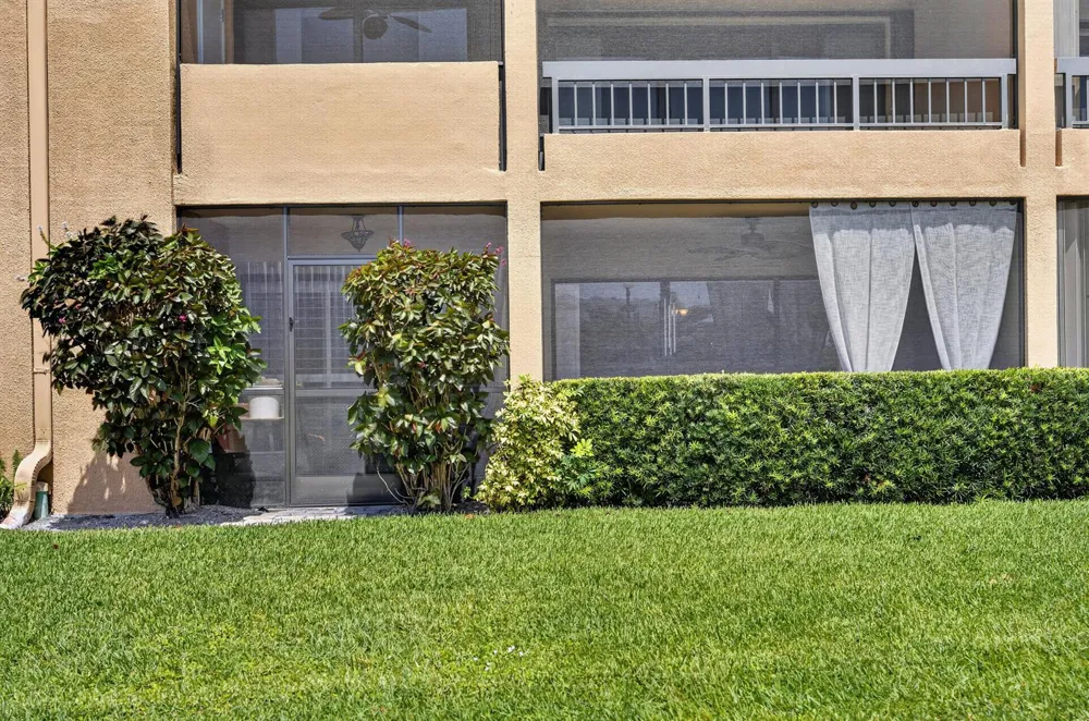 1036 US Highway 1 #121 North Palm Beach, FL 33408