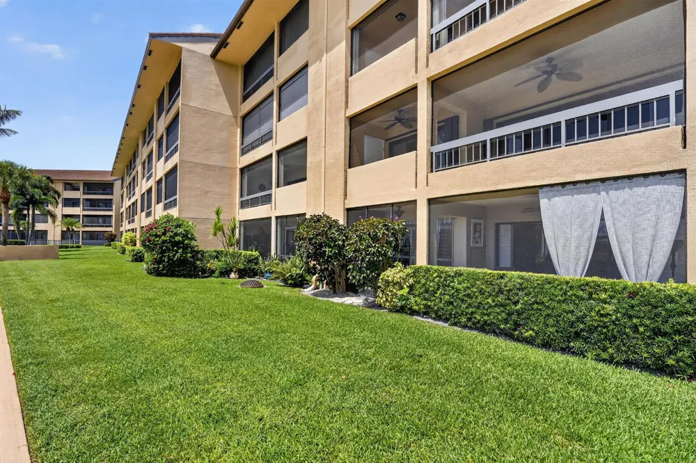 1036 US Highway 1 #121 North Palm Beach, FL 33408