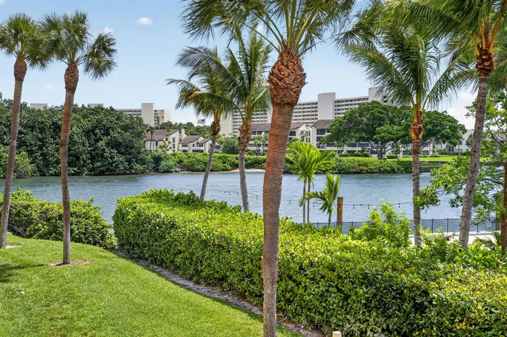 1036 US Highway 1 #121 North Palm Beach, FL 33408