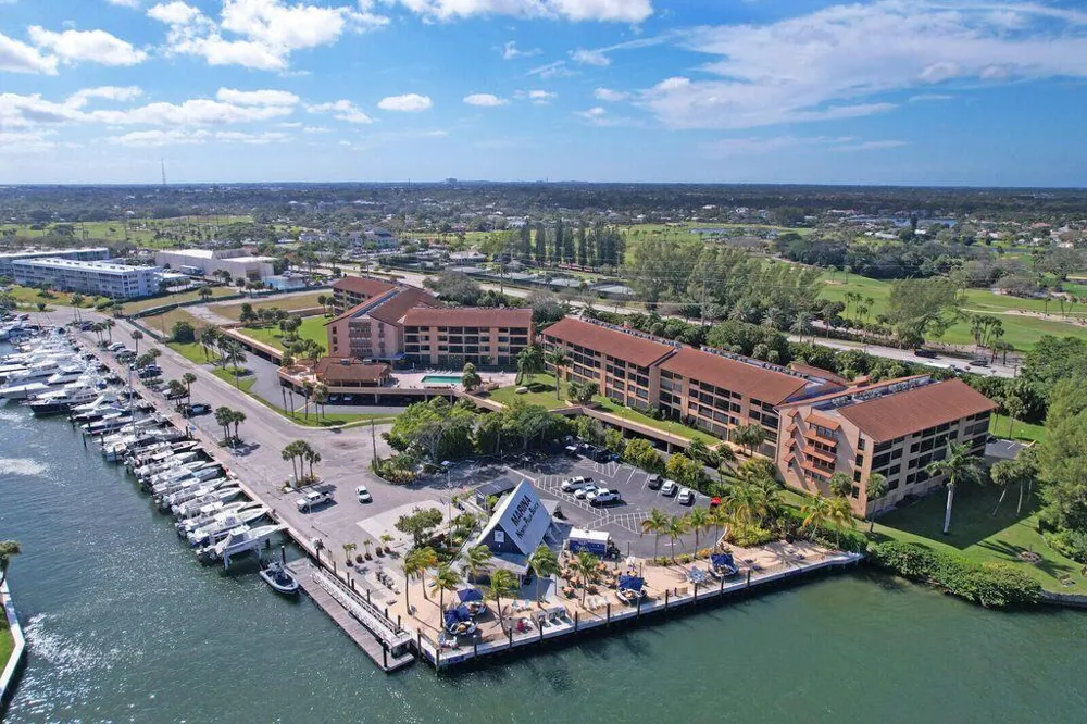 1036 US Highway 1 #121 North Palm Beach, FL 33408