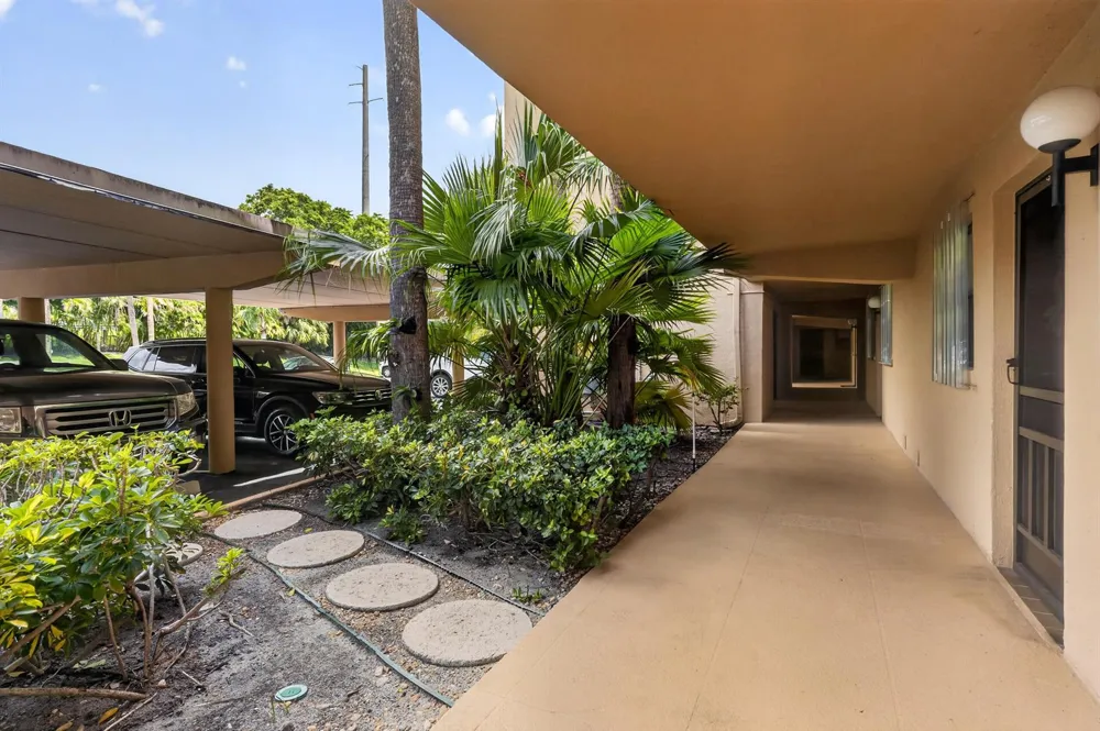 1036 US Highway 1 #121 North Palm Beach, FL 33408