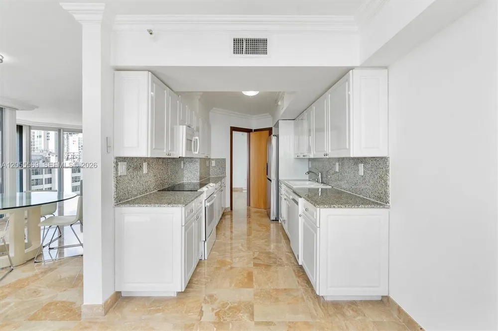 16711 Collins Ave #1207 Sunny Isles Beach, FL 33160