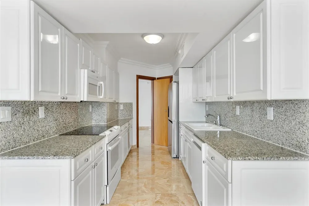 16711 Collins Ave #1207 Sunny Isles Beach, FL 33160