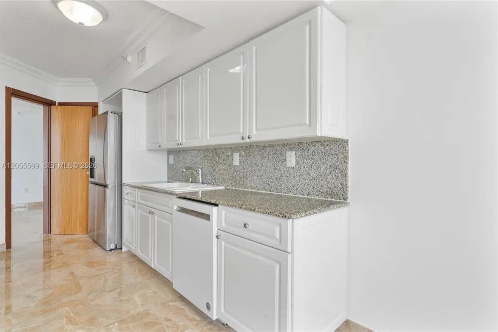 16711 Collins Ave #1207 Sunny Isles Beach, FL 33160