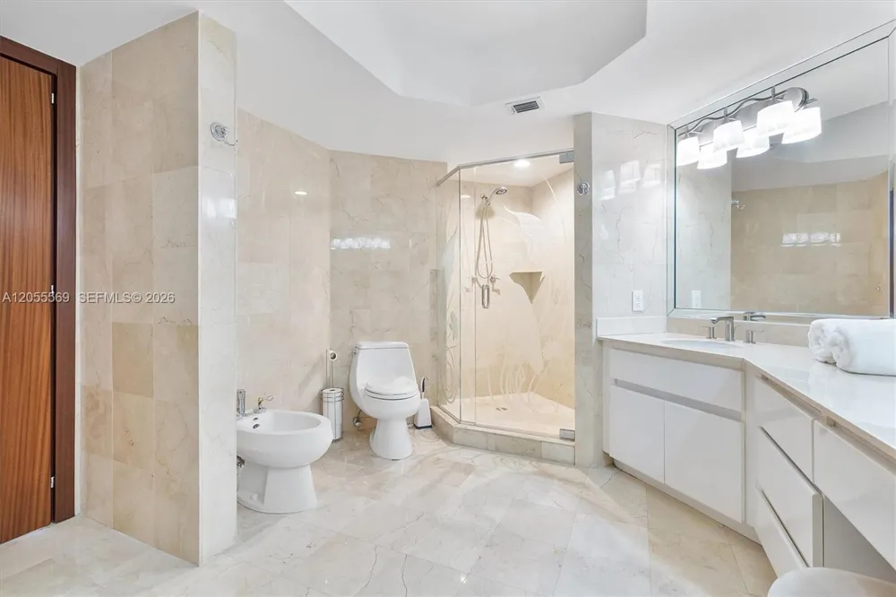 16711 Collins Ave #1207 Sunny Isles Beach, FL 33160