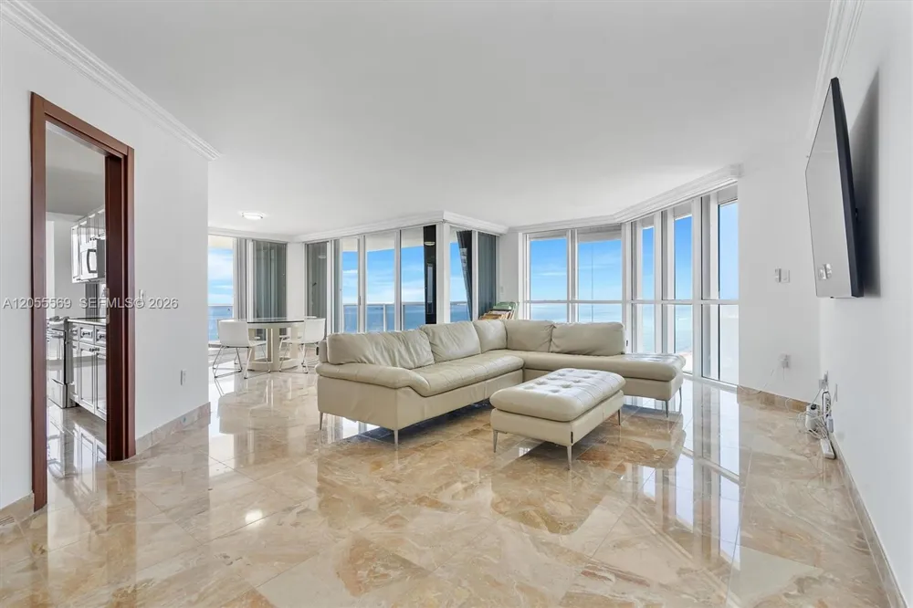 16711 Collins Ave #1207 Sunny Isles Beach, FL 33160