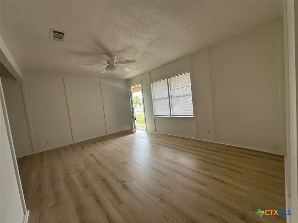 620 W Avenue B Copperas Cove, TX 76522
