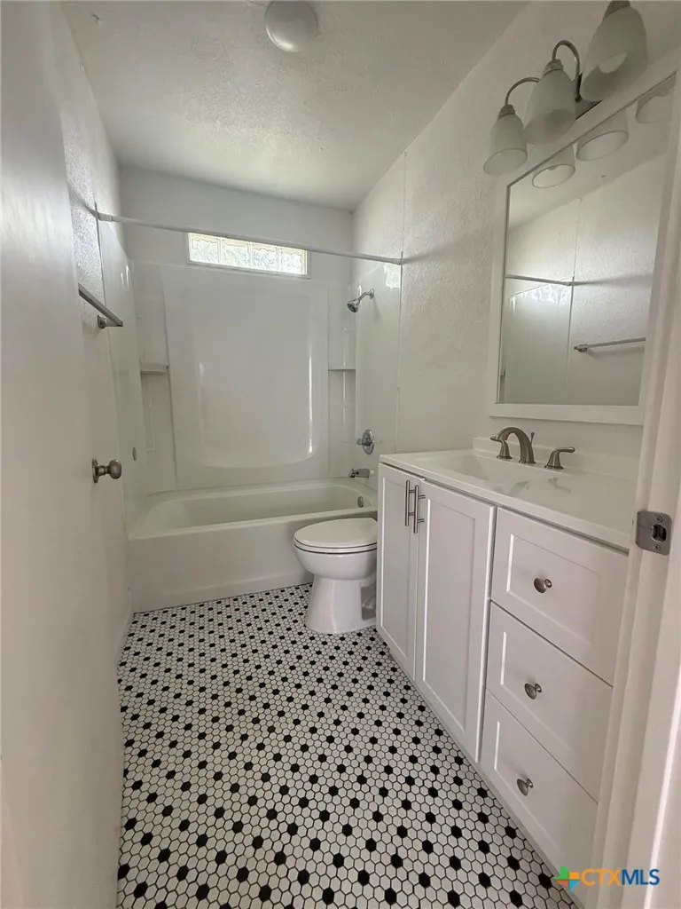 620 W Avenue B Copperas Cove, TX 76522