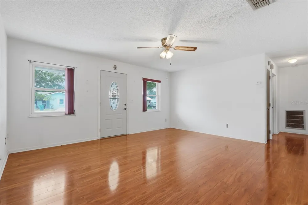 6130 17TH STREET Zephyrhills, FL 33542