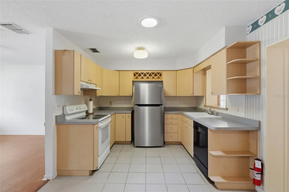 6130 17TH STREET Zephyrhills, FL 33542