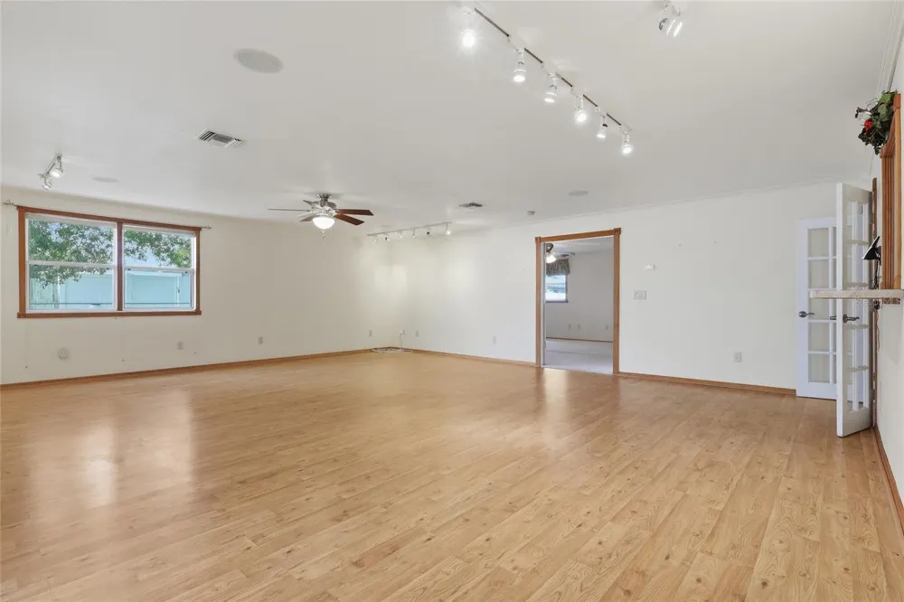 6130 17TH STREET Zephyrhills, FL 33542