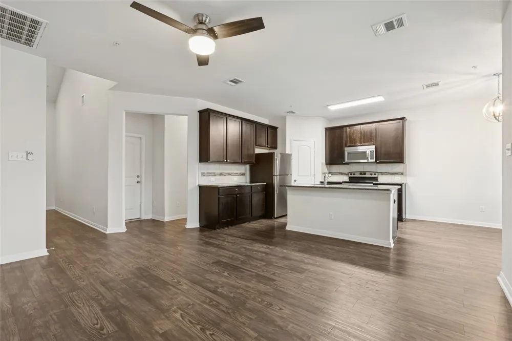 1200 S 10th Street #303 Pflugerville, TX 78660
