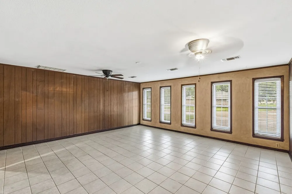 704 Marion Drive Winnsboro, TX 75494