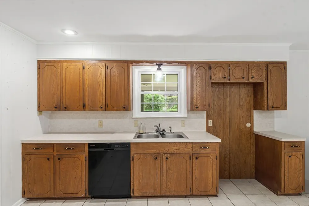 704 Marion Drive Winnsboro, TX 75494