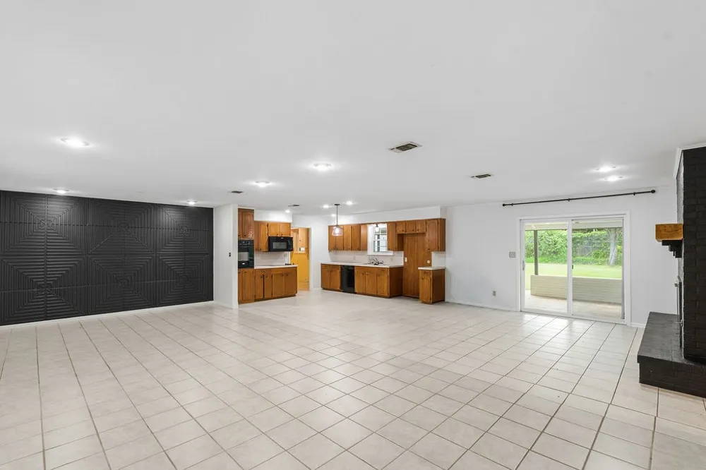 704 Marion Drive Winnsboro, TX 75494