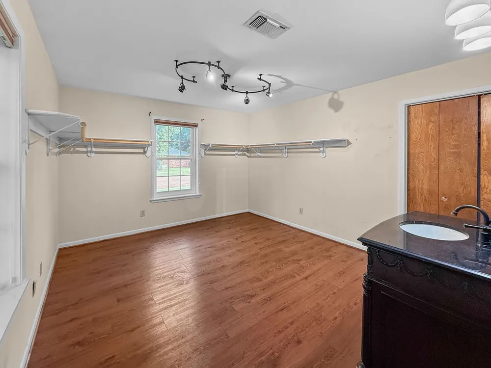 704 Marion Drive Winnsboro, TX 75494