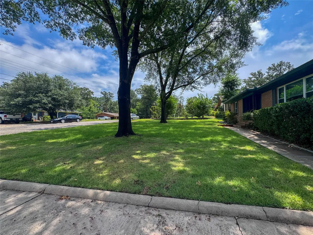 107 Bluebird Mt Pleasant, TX 75455