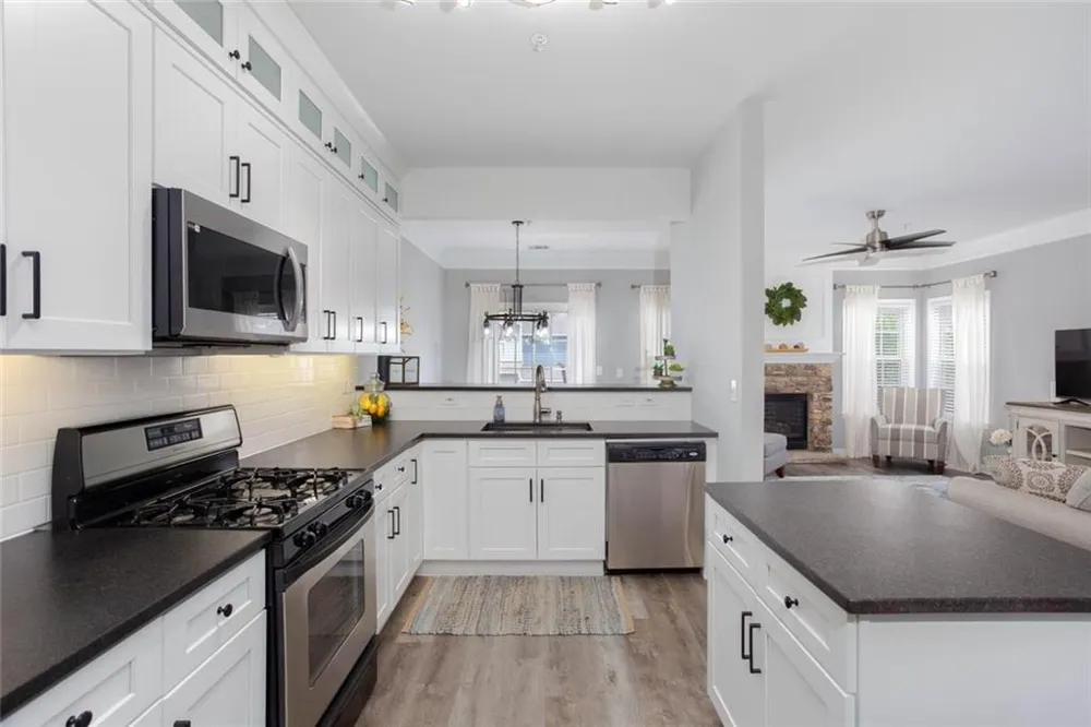 414 Lantern Lane Woodstock, GA 30188