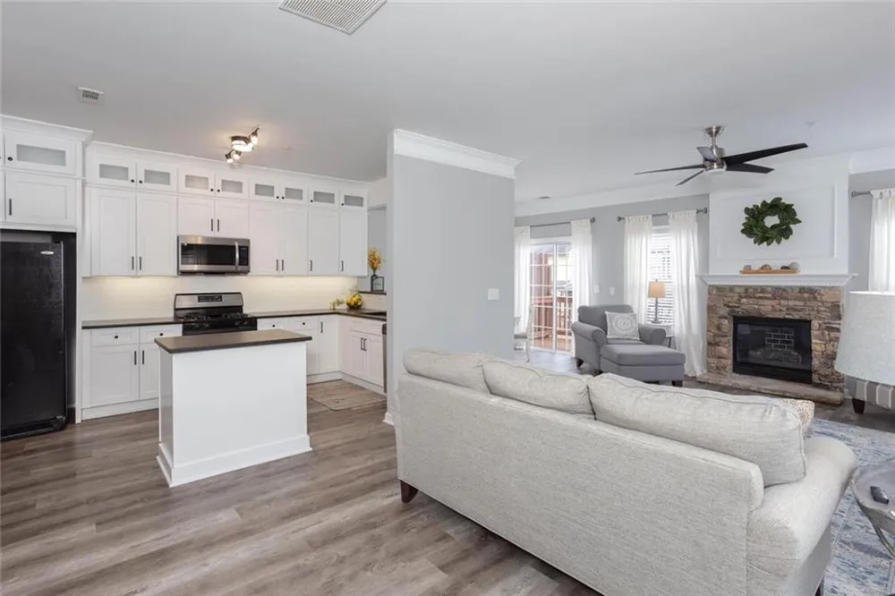 414 Lantern Lane Woodstock, GA 30188