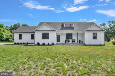 17444 NIBLETT LANE