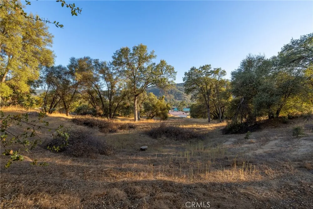 1 Junction Dr Oakhurst, CA 93644