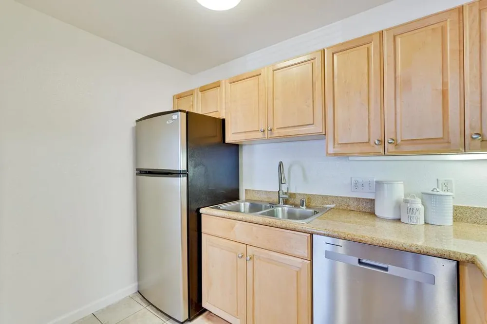 627 E El Camino Real #102 Sunnyvale, CA 94087