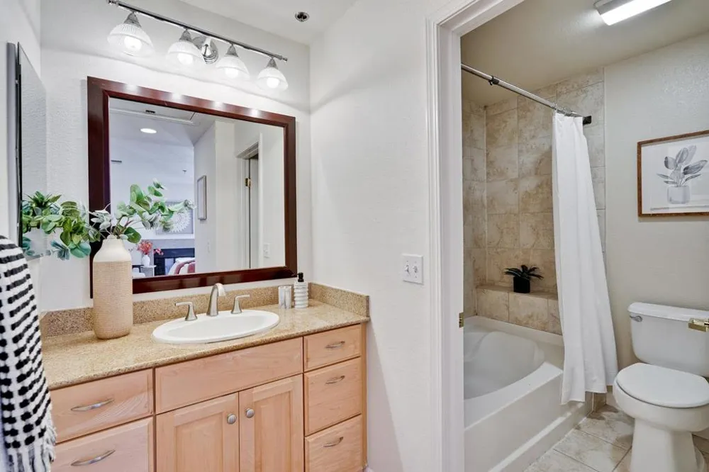 627 E El Camino Real #102 Sunnyvale, CA 94087