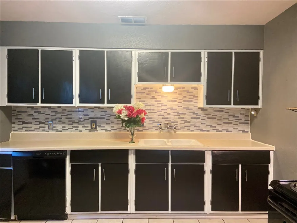 4010 Robinhood Drive Corpus Christi, TX 78411