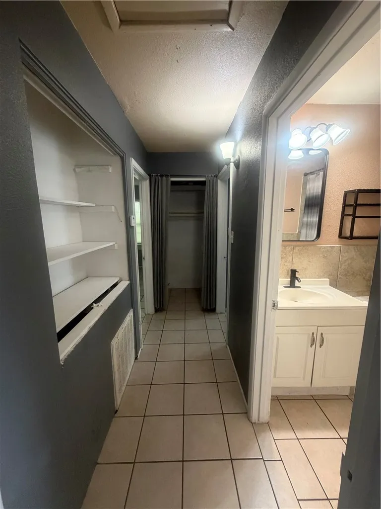 4010 Robinhood Drive Corpus Christi, TX 78411