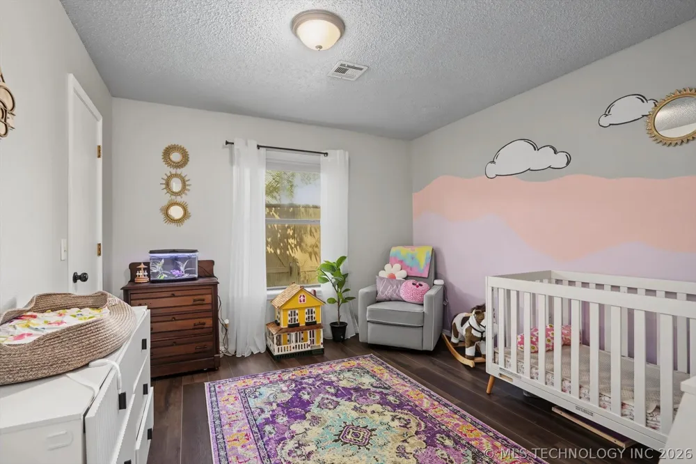 1108 W Vicksburg Place Broken Arrow, OK 74011