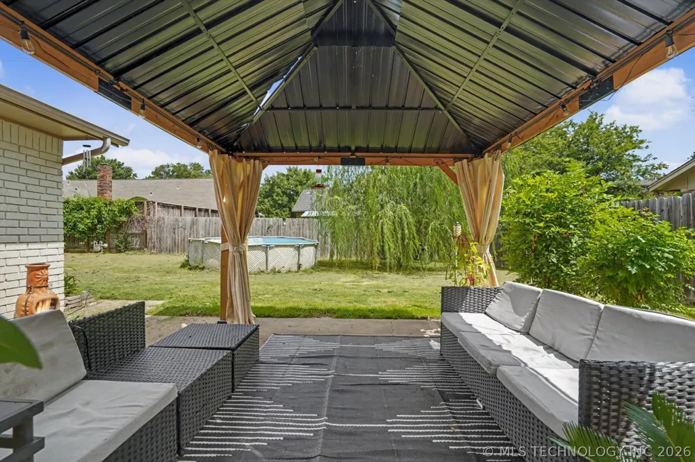 1108 W Vicksburg Place Broken Arrow, OK 74011