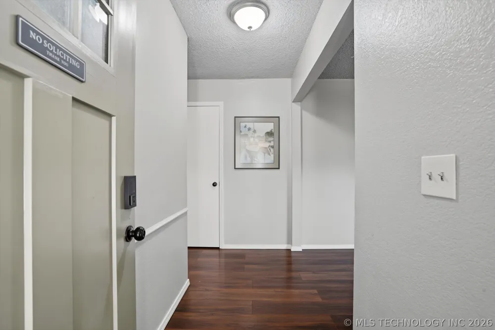 1108 W Vicksburg Place Broken Arrow, OK 74011