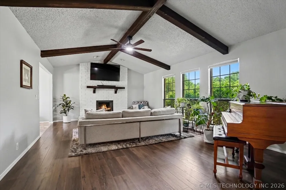 1108 W Vicksburg Place Broken Arrow, OK 74011