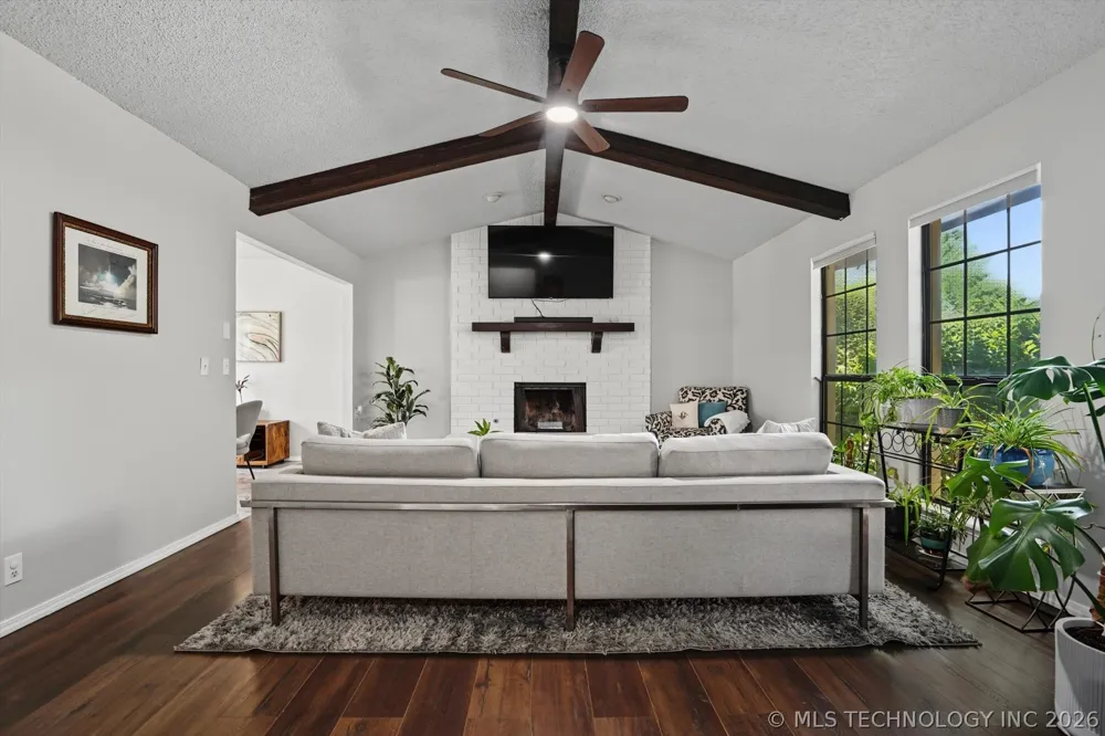 1108 W Vicksburg Place Broken Arrow, OK 74011