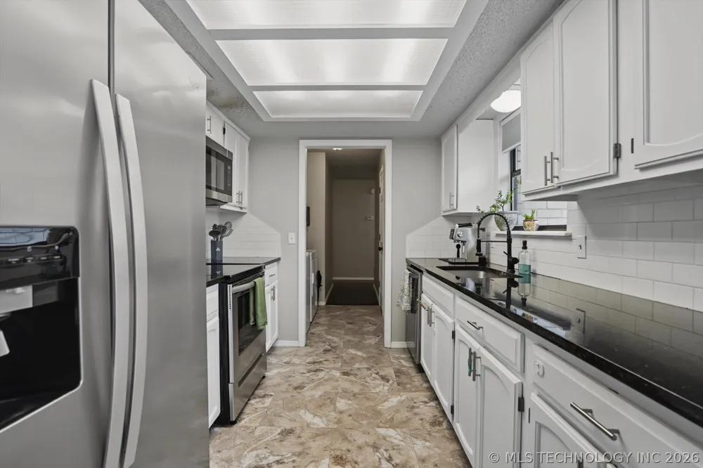 1108 W Vicksburg Place Broken Arrow, OK 74011