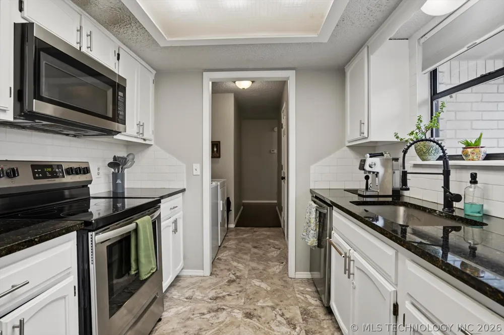 1108 W Vicksburg Place Broken Arrow, OK 74011