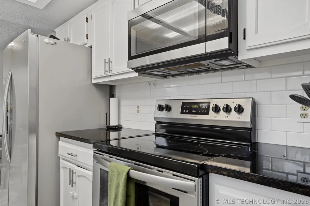 1108 W Vicksburg Place Broken Arrow, OK 74011