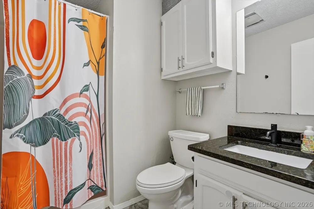 1108 W Vicksburg Place Broken Arrow, OK 74011
