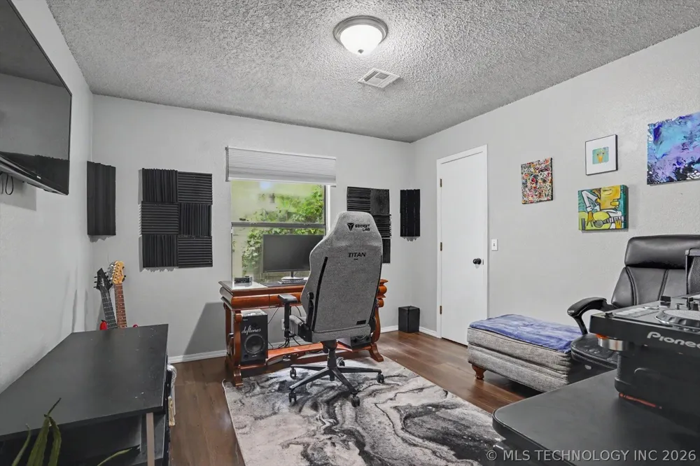 1108 W Vicksburg Place Broken Arrow, OK 74011