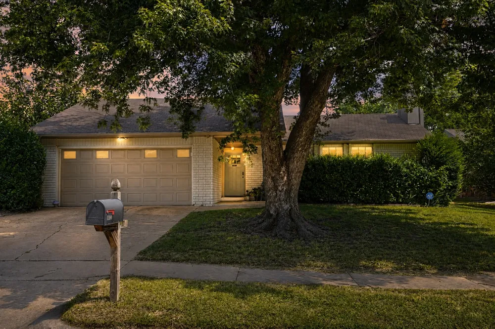 1108 W Vicksburg Place Broken Arrow, OK 74011