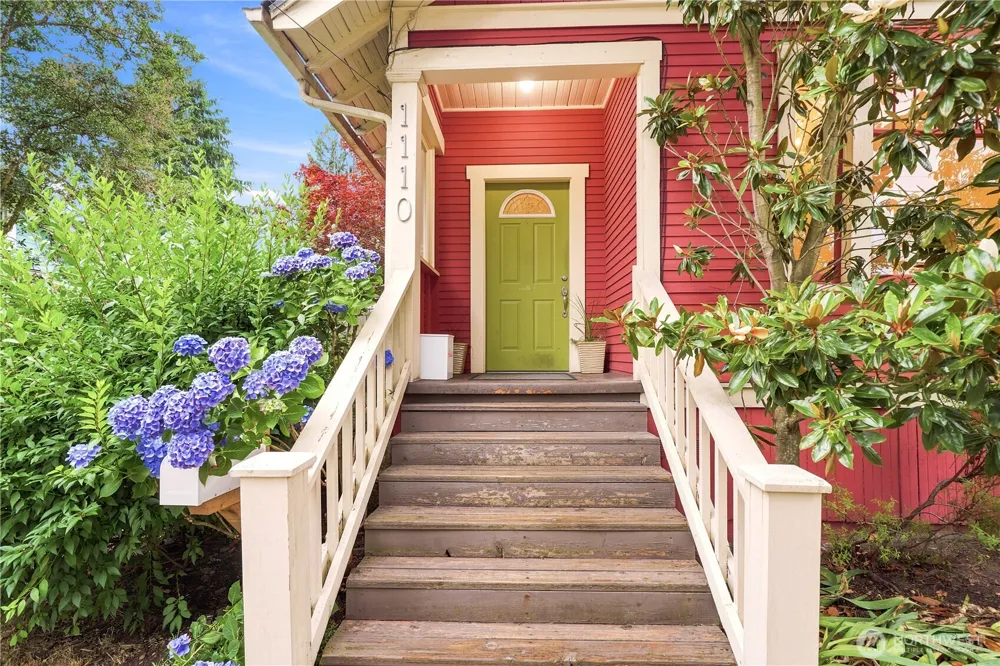 1110 NW 70th Street Seattle, WA 98117