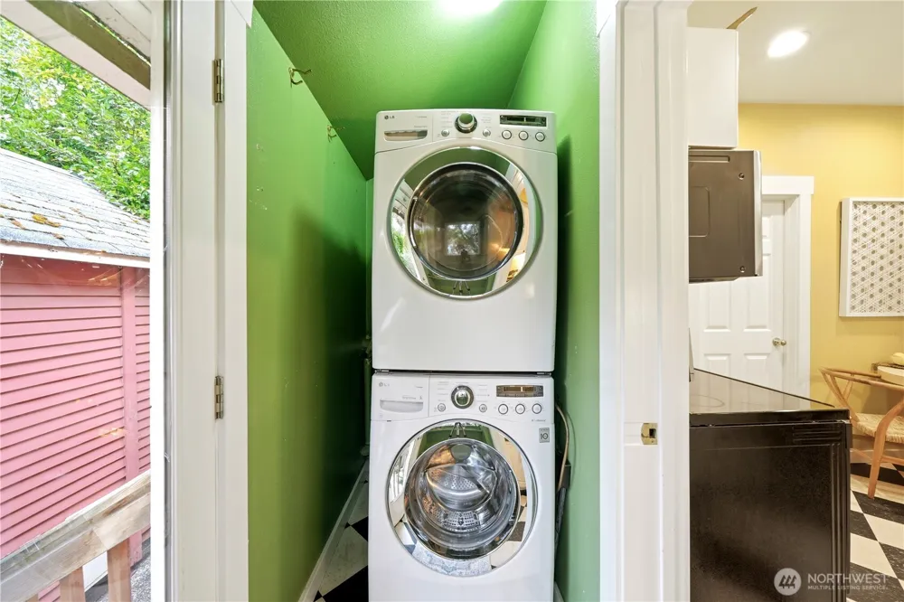 1110 NW 70th Street Seattle, WA 98117