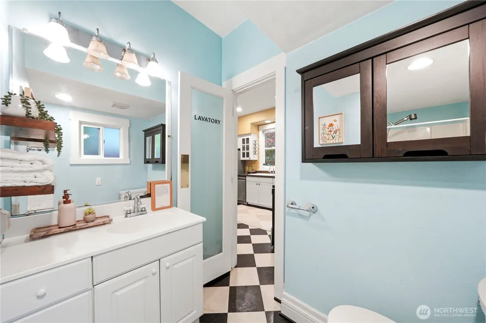 1110 NW 70th Street Seattle, WA 98117