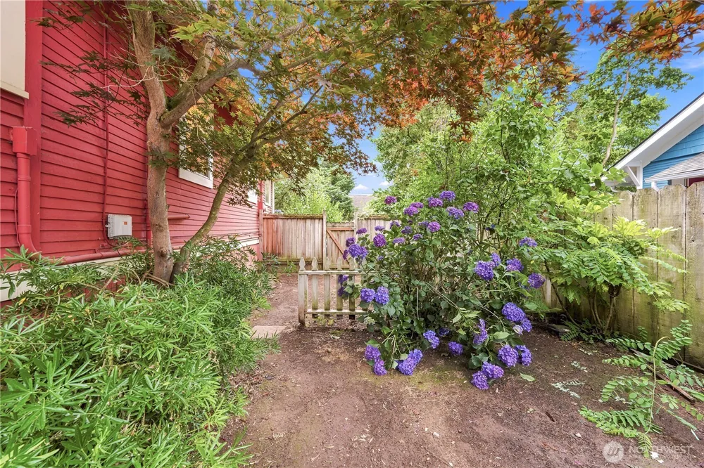 1110 NW 70th Street Seattle, WA 98117