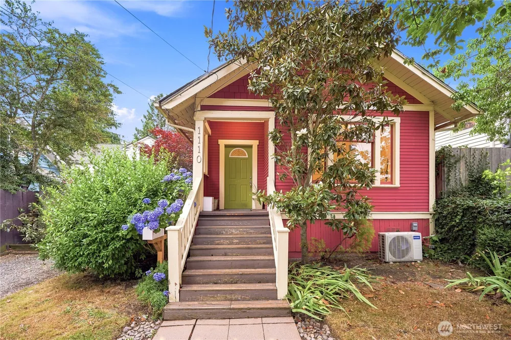 1110 NW 70th Street Seattle, WA 98117