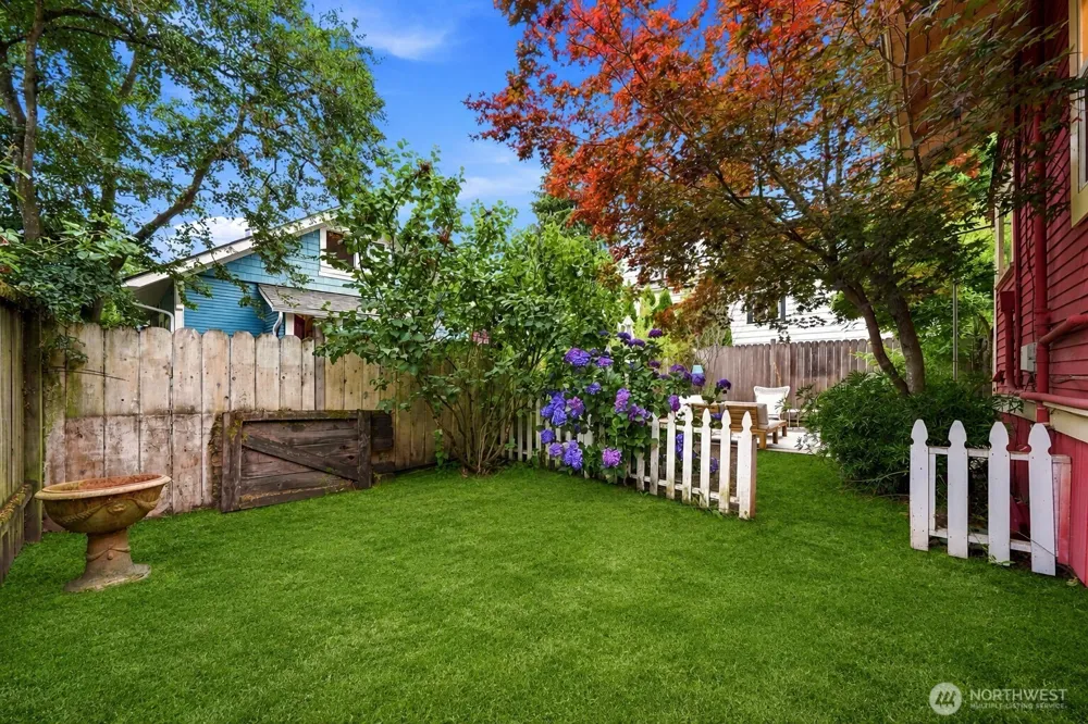 1110 NW 70th Street Seattle, WA 98117